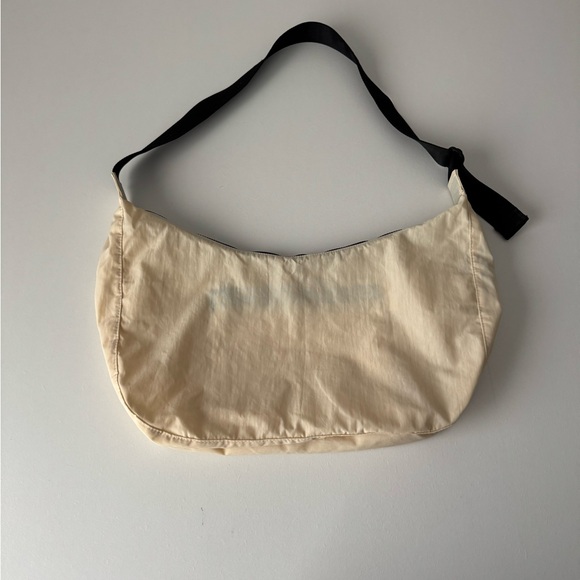 BAGGU Large Cream Crescent Bag - Picture 3 of 7
